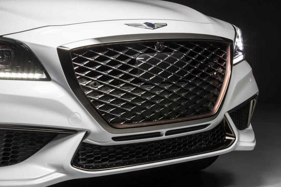 Детали экстерьера Genesis G80 Sport 2017 года  (NA) (фото 91 из 94)